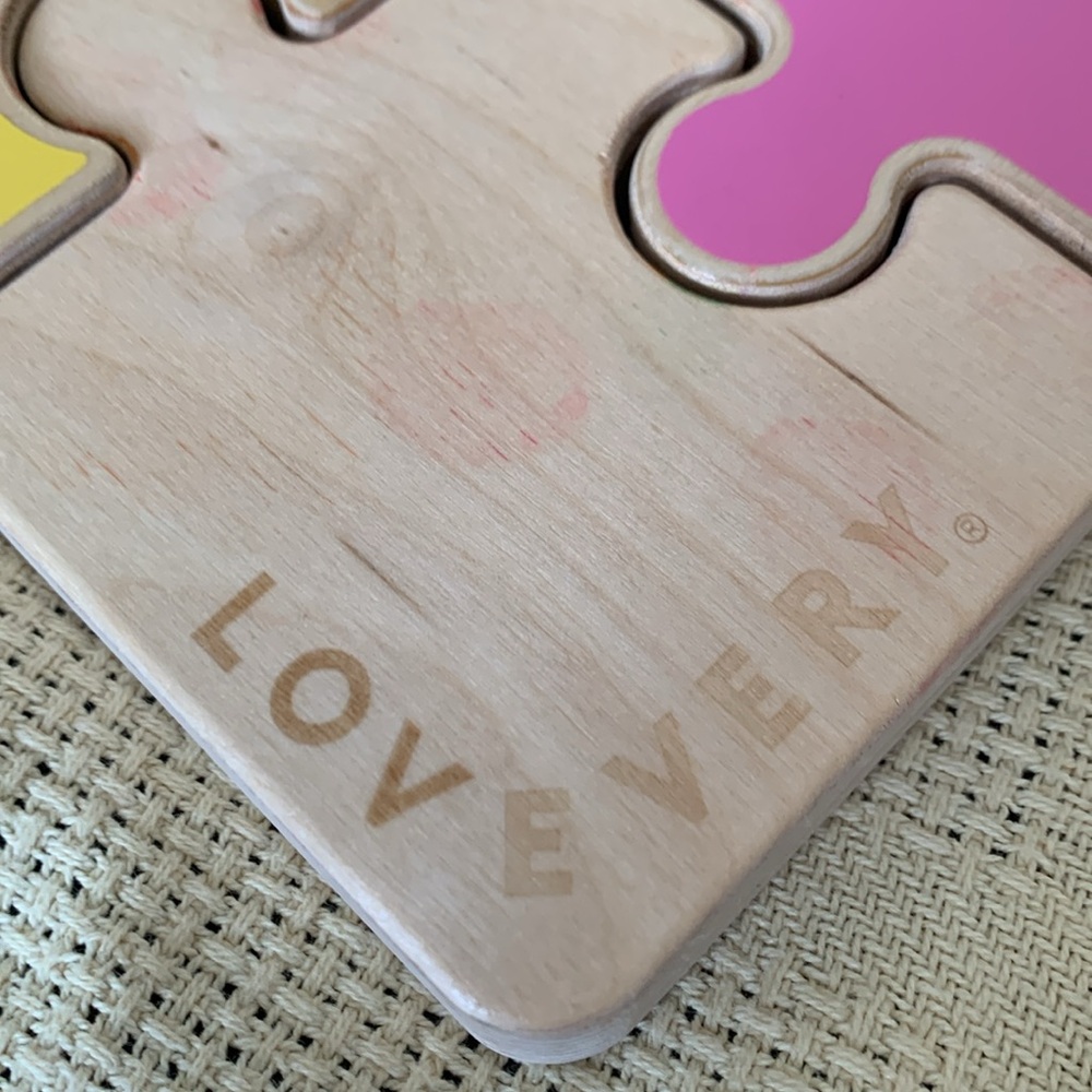 Lovevery Chunky Wooden Jigsaw Puzzle (Companion Play Lit - Months 22, 23, 24) - Picture 5 of 5